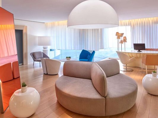 Mondrian Los Angeles by null