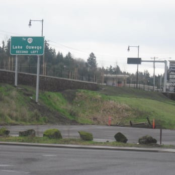 Clackamette Park - McLoughlin sits up above, as it approaches I-205. This was probably taken from outside of the parking for Mickey D's. - Parks Near Me - Oregon City, Oregon Clackamette Park - McLoughlin sits up above, as it approaches I-205. This was probably taken from outside of the parking for Mickey D's. - Parks Near Me - Oregon City, Oregon