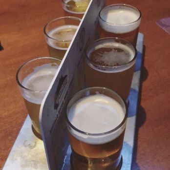 Yard House - Local sampler - Bars Near Me - Houston, Texas Yard House - Local sampler - Bars Near Me - Houston, Texas