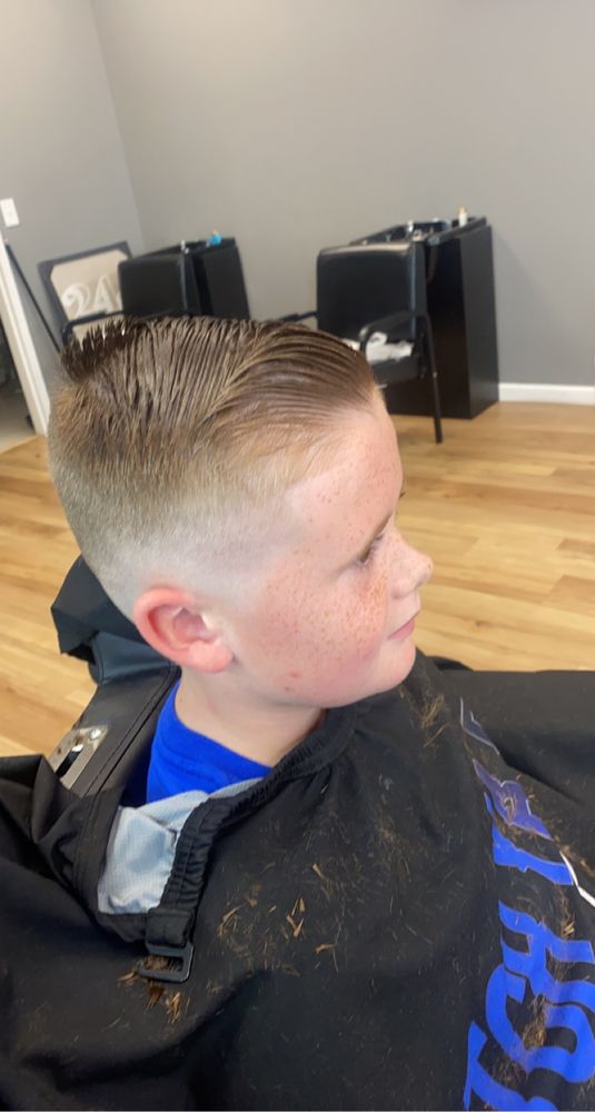 Finesse Cutz Barber Shop Logo