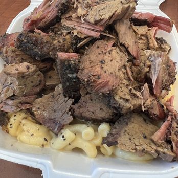 Tilly's Stick Burner BBQ - Piggy Mac....Mac n cheese piled high with brisket - Food Trucks Near Me Tilly's Stick Burner BBQ - Piggy Mac....Mac n cheese piled high with brisket - Food Trucks Near Me