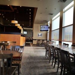 Jonny Canuck's Bar & Grill