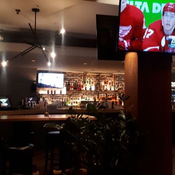The Ocean Beach Crafts, Drafts & Eats - Bar - Bars Near Me - White Rock, British Columbia