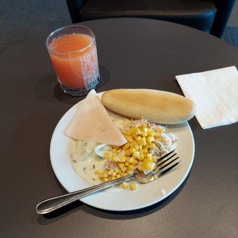 Prime Class Lounge Terminal 4 - Airport Lounges Near Me - Orly, 94