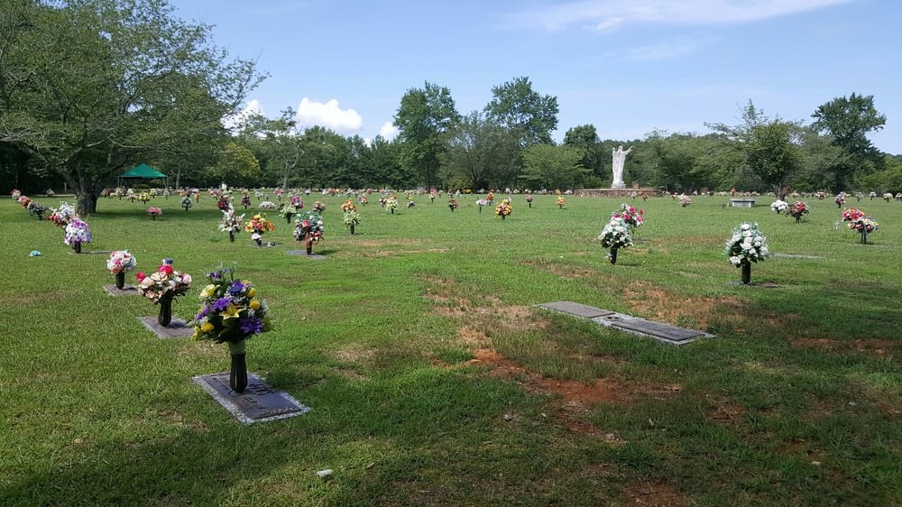 BURNINGTREE MEMORIAL GARDENS Updated June 2024 4919 Marsha Ave, Decatur, Alabama Funeral
