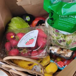 Berkeley Food Pantry - We give everyone a bag full of produce.