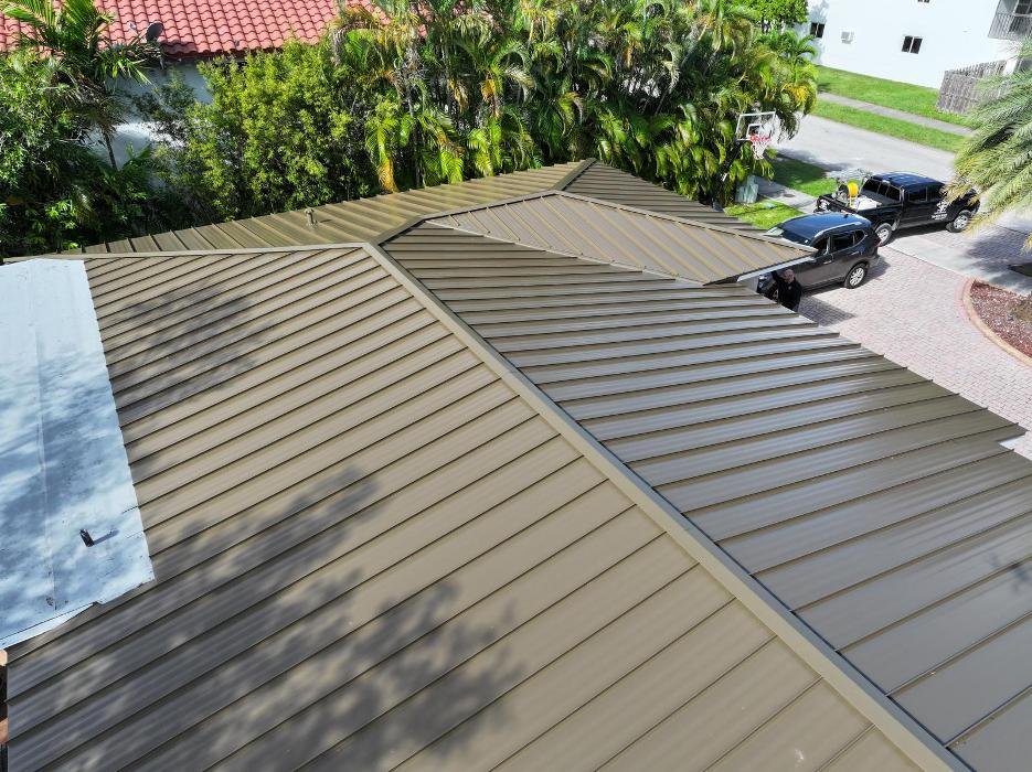 Slide of T & E Roofing