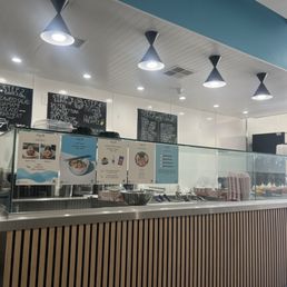 Poke bar