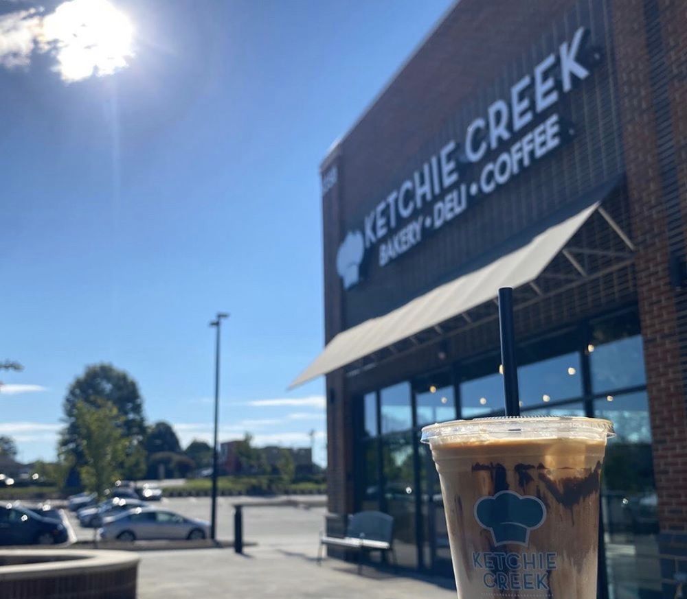 ketchie creek Delis 6344 Clemmons Point Dr, Clemmons, NC