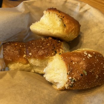 Major Biddles - The Hot and Fresh Rolls - American Near Me - Wyandotte, Michigan