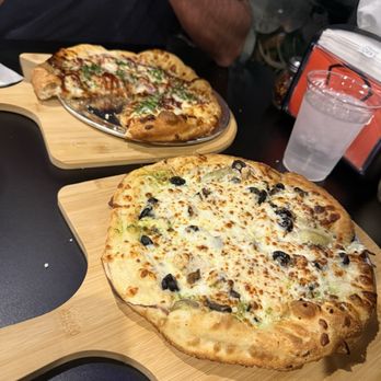 Pizzabilities - Barbecue 10 Inch BBQ Chicken, Build Craft Your Own 10-Inch Pizza (Alfredo, pesto, chicken, mushroom, olives) - Pizza Near Me - Santee, California Pizzabilities - Barbecue 10 Inch BBQ Chicken, Build Craft Your Own 10-Inch Pizza (Alfredo, pesto, chicken, mushroom, olives) - Pizza Near Me - Santee, California