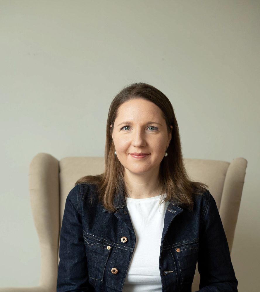 Julia Lyubchenko - grief counselor in Los Angeles, CA