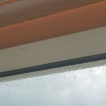 Supreme Windows & Exteriors - Water coming in from transom - Windows Installation Near Me - Aurora, Illinois Supreme Windows & Exteriors - Water coming in from transom - Windows Installation Near Me - Aurora, Illinois