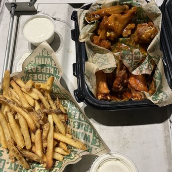 Wingstop - Chicken Wings Near Me - Los Angeles, California