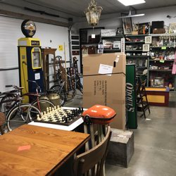 Shaggy's Indoor Flea Market - Consignment area