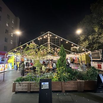 Midtown Beer Garden - Beautiful food truck park - Beer, Wine & Spirits Near Me - Portland, Oregon