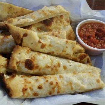 Blackbeard's Brewing - Cheese Garlic Bread sticks --- Yum! - Brewpubs Near Me - Westport, Washington