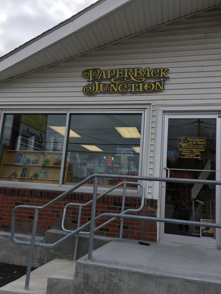 PAPERBACK JUNCTION Updated September 2024 619 Washington St, South