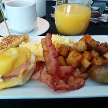 Yellow Door Bistro - Hot brunch buffet - Canadian (New) Near Me - Calgary, Alberta