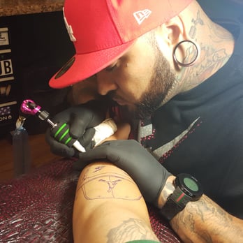 The Madd Tatterz - Joel B, Putting in HARDWORK ! - Tattoo Near Me - Riverside, California