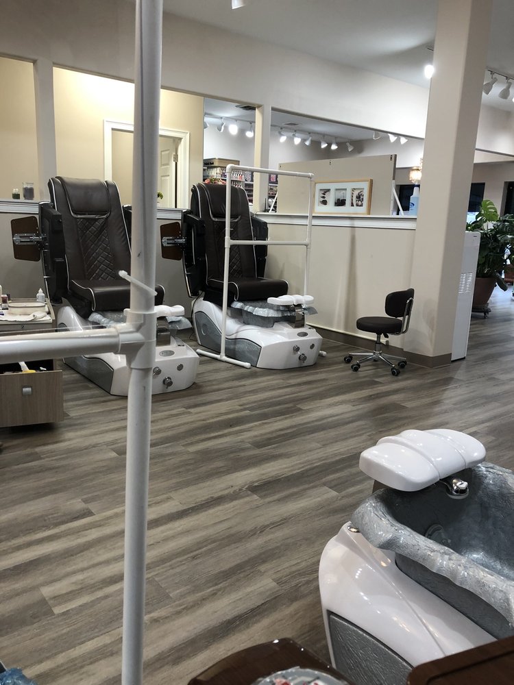 LINDA’S BEAUTY NAILS 10 Photos & 16 Reviews 869 Sullivan Ave, South