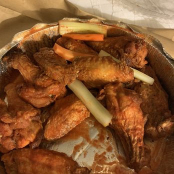 Leonardo's Pizza - SUPER hot wings - Pizza Near Me - Norwalk, Connecticut Leonardo's Pizza - SUPER hot wings - Pizza Near Me - Norwalk, Connecticut