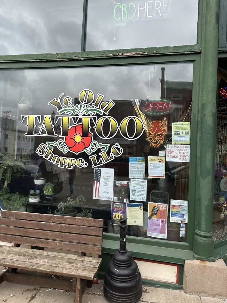 Ye Old Tattoo Shoppe Logo