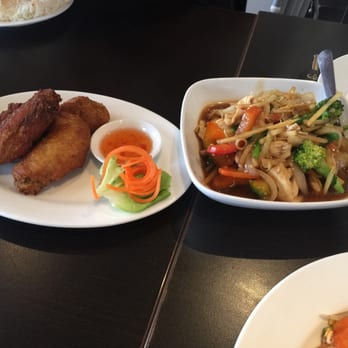 Valley Thai Restaurant - Chicken wings and lemon grass - Thai Near Me - Hinchinbrook, NSW Valley Thai Restaurant - Chicken wings and lemon grass - Thai Near Me - Hinchinbrook, NSW
