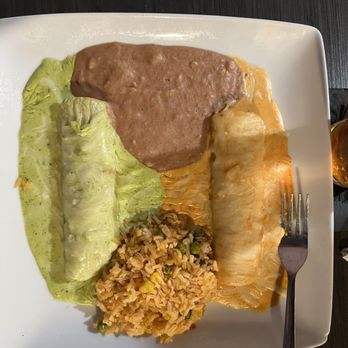 El Catrin Restaurant & Bar - Poblano(green) and chipotle(red)chicken enchiladas - Bars Near Me - San Antonio, Texas El Catrin Restaurant & Bar - Poblano(green) and chipotle(red)chicken enchiladas - Bars Near Me - San Antonio, Texas
