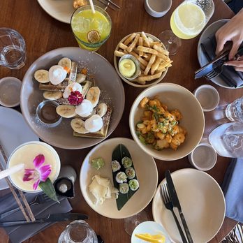 Belles Beach House - Spread - Tiki Bars Near Me - Los Angeles, California