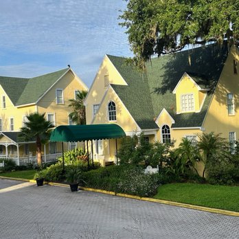Lakeside Inn - Other buildings besides the main. - Hotels Near Me - Mount Dora, Florida Lakeside Inn - Other buildings besides the main. - Hotels Near Me - Mount Dora, Florida