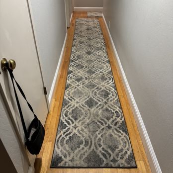 Pleasant Hill Carpet Cleaning - Hall area rug after cleaning - Carpet Cleaning Near Me Pleasant Hill Carpet Cleaning - Hall area rug after cleaning - Carpet Cleaning Near Me