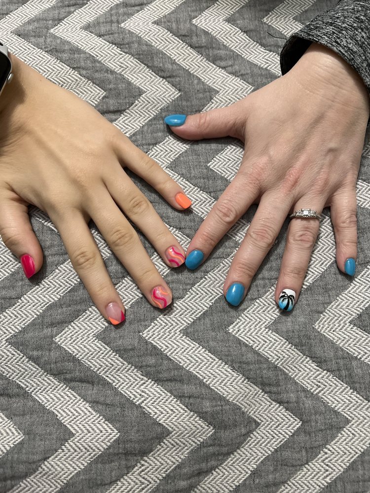 CLEVELAND NAIL SPA Updated October 2024 14 Photos 106 Bratton