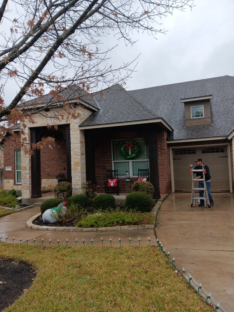 Slide of R Rodriguez Roofing