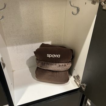 Spavia - Locker ( flip flops  & robe provided) - Day Spas Near Me - Reno, Nevada