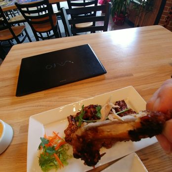 Dundas Eat + Drink - Vietnamese Near Me - Vancouver, British Columbia