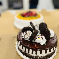 Salvadorean Bakery & Restaurant - Oreo Tres Leches cake!