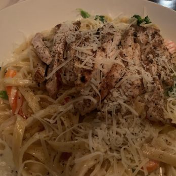 Ciatti's Italian Grill - Chicken fettuccine with veggies - Seafood Near Me - Onalaska, Wisconsin