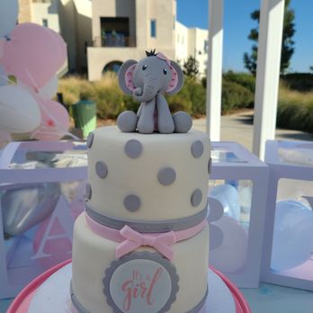 Little Ms Cakes - a baby elephant on top of a cake - Custom Cakes Near Me - Rialto, California Little Ms Cakes - a baby elephant on top of a cake - Custom Cakes Near Me - Rialto, California