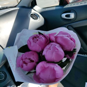 Orange County Florist - Pink peonies - Florists Near Me - Orange, California