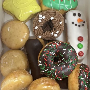 Donut Panic - Mixed dozen with some holiday picks - Donuts Near Me - Columbia, Illinois
