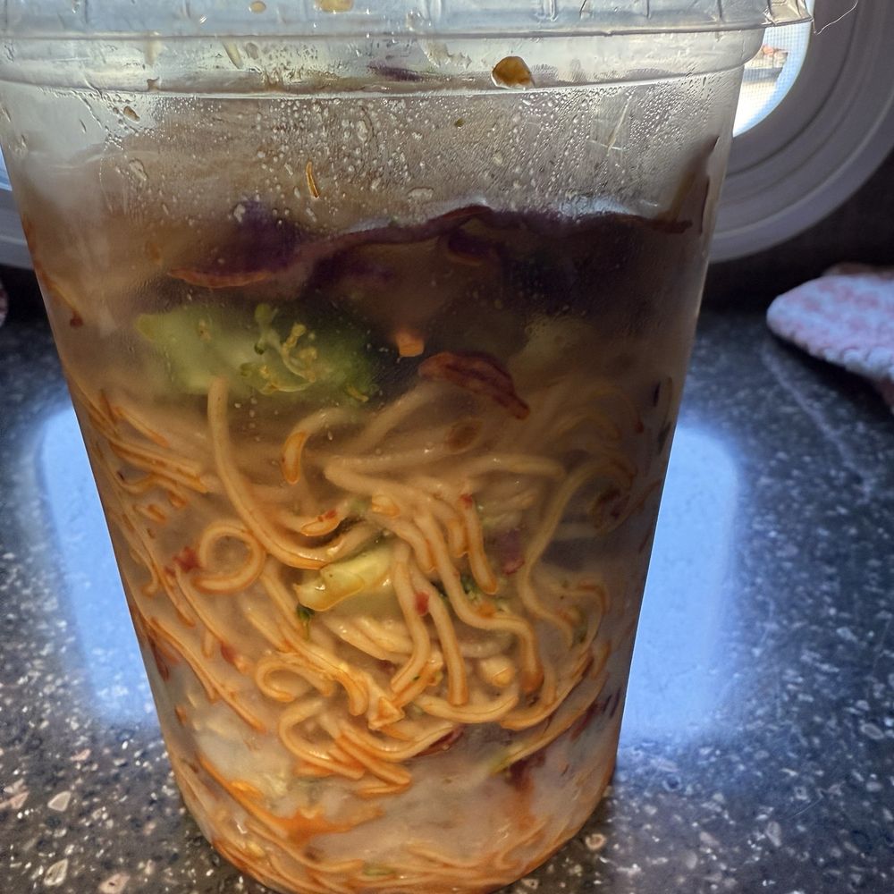 Fred Meyer - Thai salad - Drugstores Near Me - Warrenton, Oregon