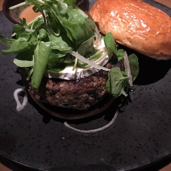 Ella Elli - Burger au poivre. 黑椒汉堡包。 - Wine Bars Near Me - Chicago, Illinois Ella Elli - Burger au poivre. 黑椒汉堡包。 - Wine Bars Near Me - Chicago, Illinois