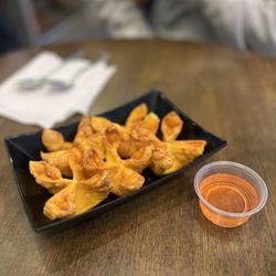 Rod Thai Family Taste - A6. Crab Rangoon