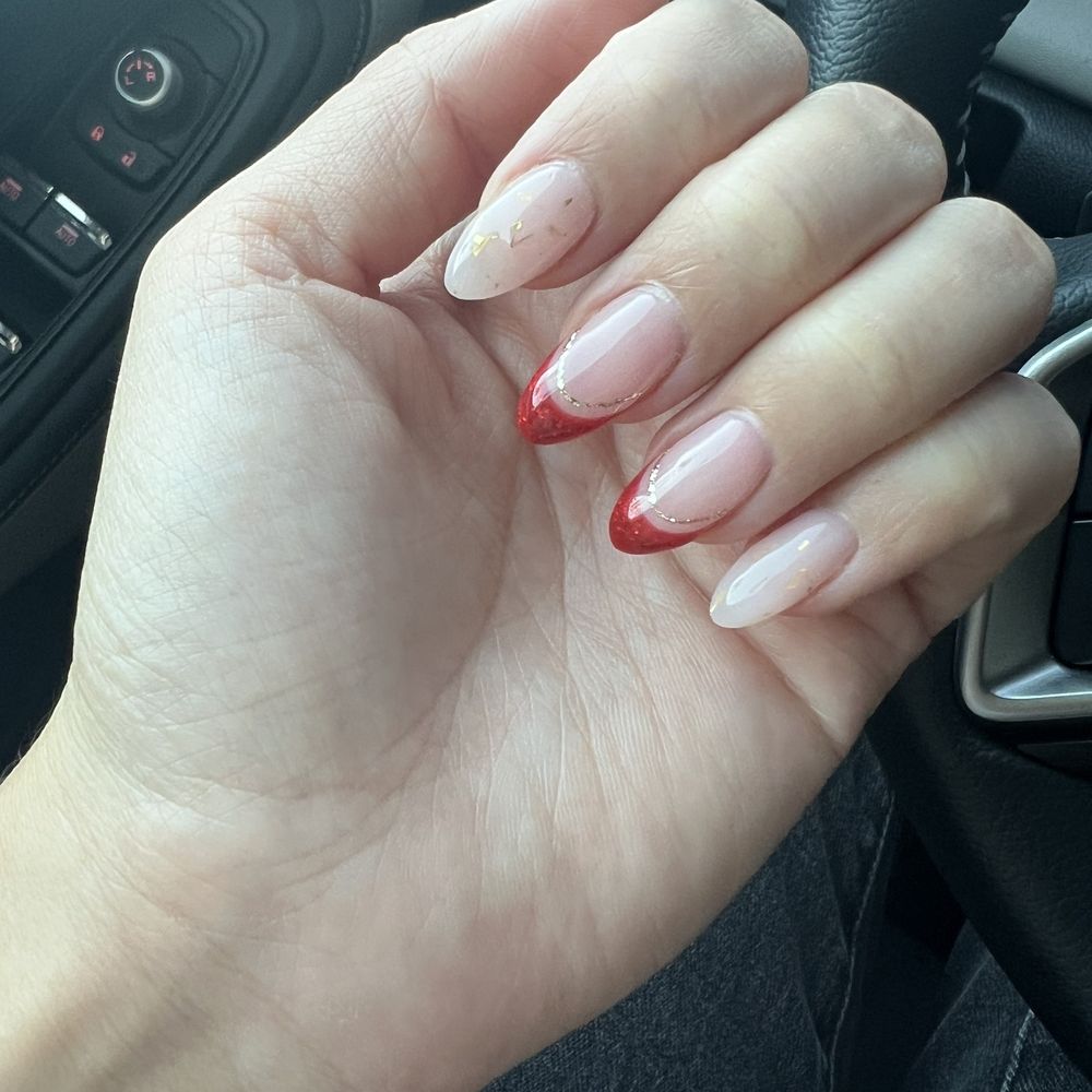 Gradient Nail - Nail Salons Near Me - Honolulu, Hawaii