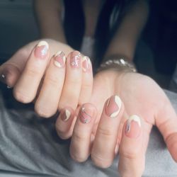 Umi Nails - The original armor is built with UV glue and the design is separated, which is beautiful and fashionable