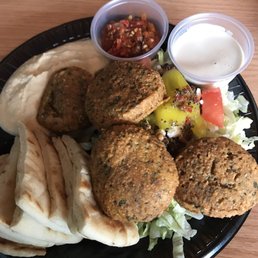 Falafel platter Falafel platter