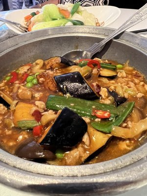 Mandarin Kitchen by null