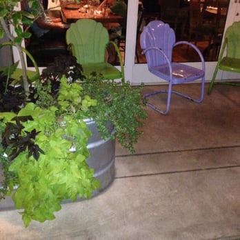 North Italia - Outside seating wait area - Italian Near Me - Phoenix, Arizona North Italia - Outside seating wait area - Italian Near Me - Phoenix, Arizona