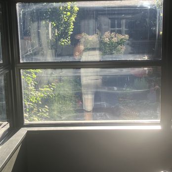 Cherrys Window Services - Poorly cleaned window - Window Washing Near Me - Mississauga, Ontario Cherrys Window Services - Poorly cleaned window - Window Washing Near Me - Mississauga, Ontario